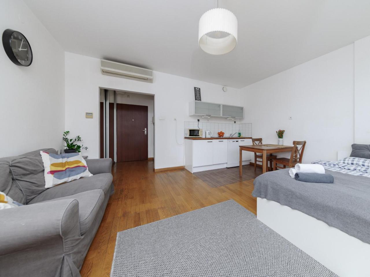 Luxury Apartment Piekna Warsaw Exterior photo