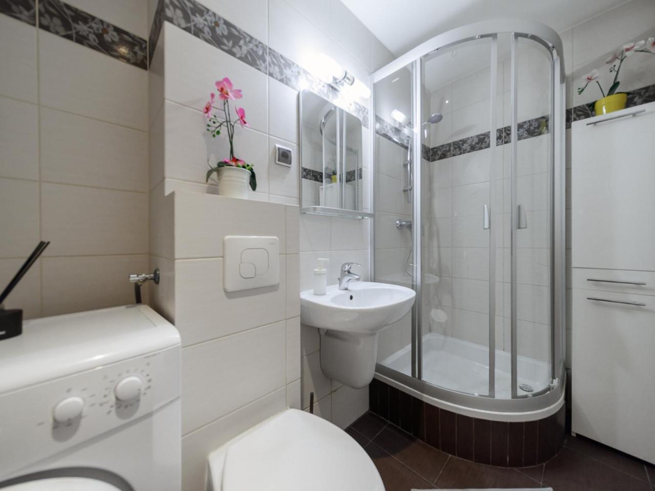 Luxury Apartment Piekna Warsaw Exterior photo